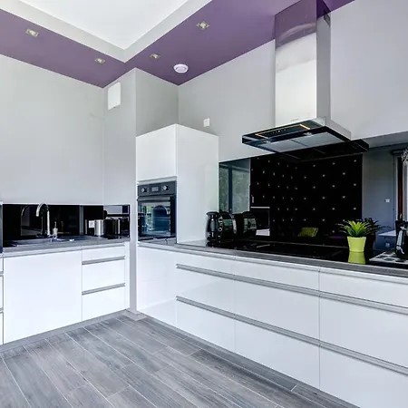 Apartment Malaga - Nadmorski Dwor